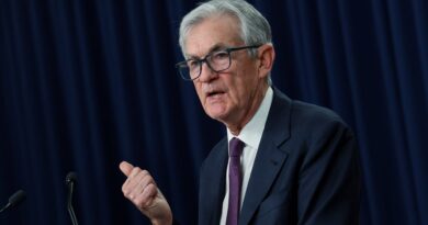 Fed officials still foresee rate cut this year, despite war impacts,