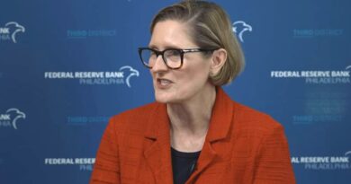 Philadelphia Fed President Paulson content with current rates, but keeping